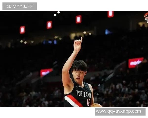 杨瀚森赛前热身展现惊人实力完美对抗后勾手与暴扣三分球全中