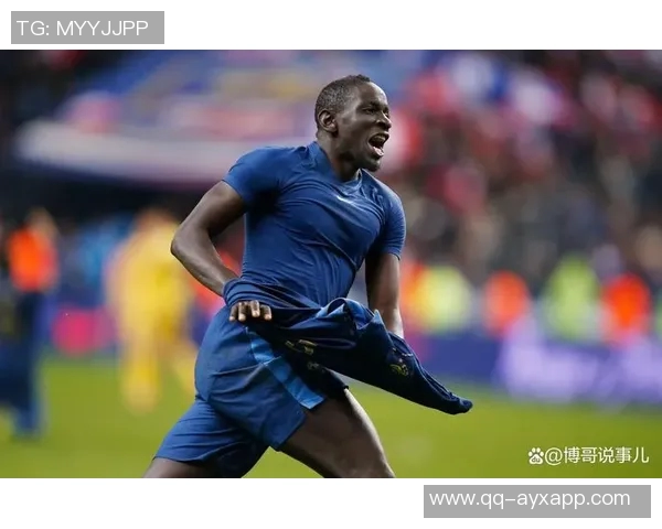 法比奥与马马杜马莱莱携手备战新赛季全力以赴训练中